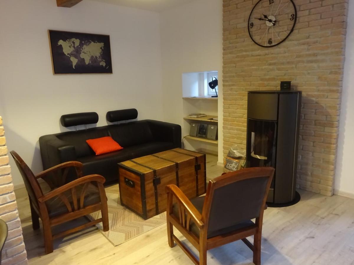 Chatte : Agreable Maison De Rue Dış mekan fotoğraf